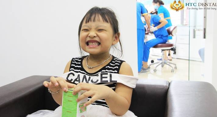 Có nên trám răng cho trẻ?