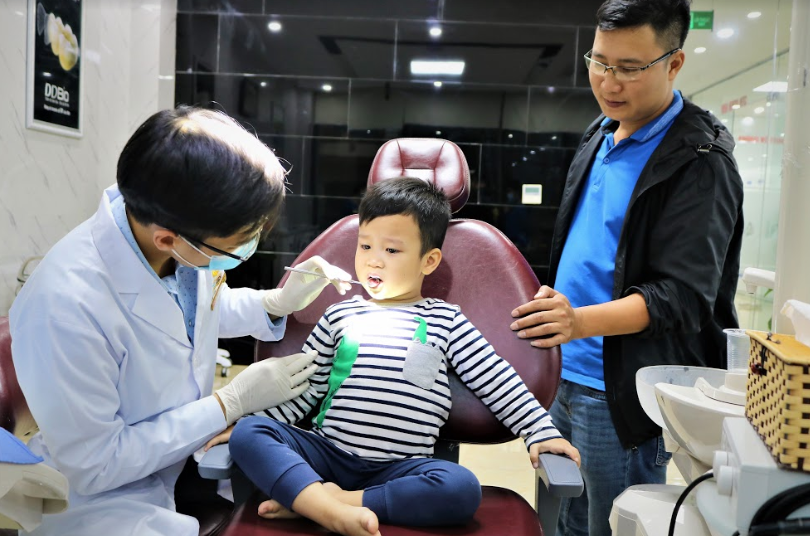 Mách mẹ cách chăm sóc để bé có một hàm răng khỏe mạnh